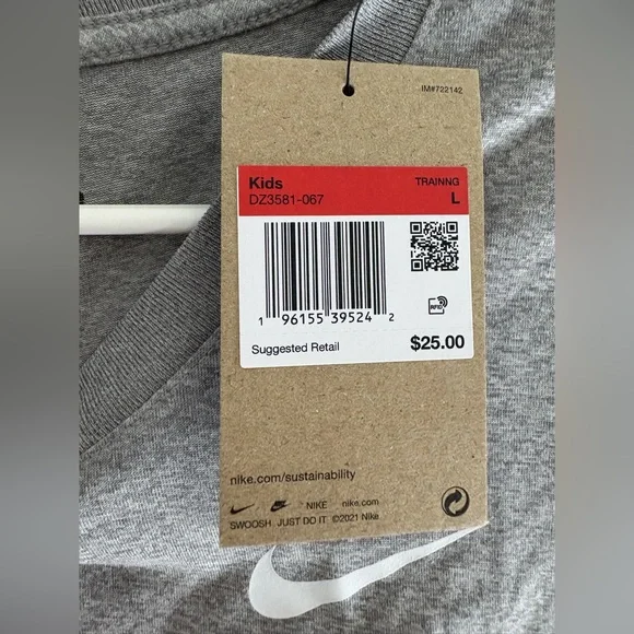 Nike Kids' Girls Dri-FIT T-Shirt, Grey, L New With Tags - Picture 3 of 3